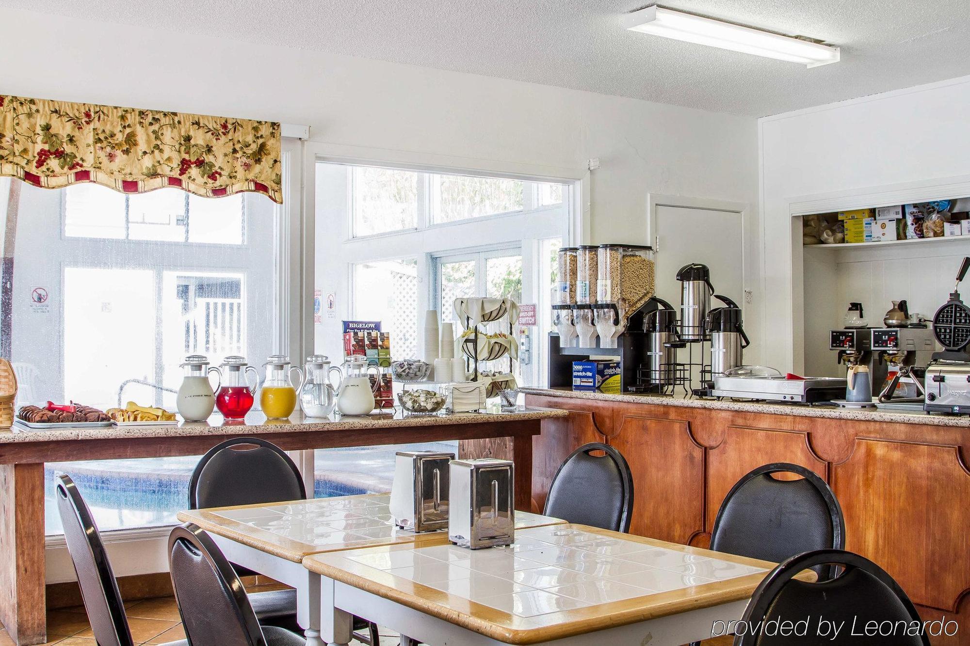 Stargazer Inn And Suites Μοντερέι Εξωτερικό φωτογραφία