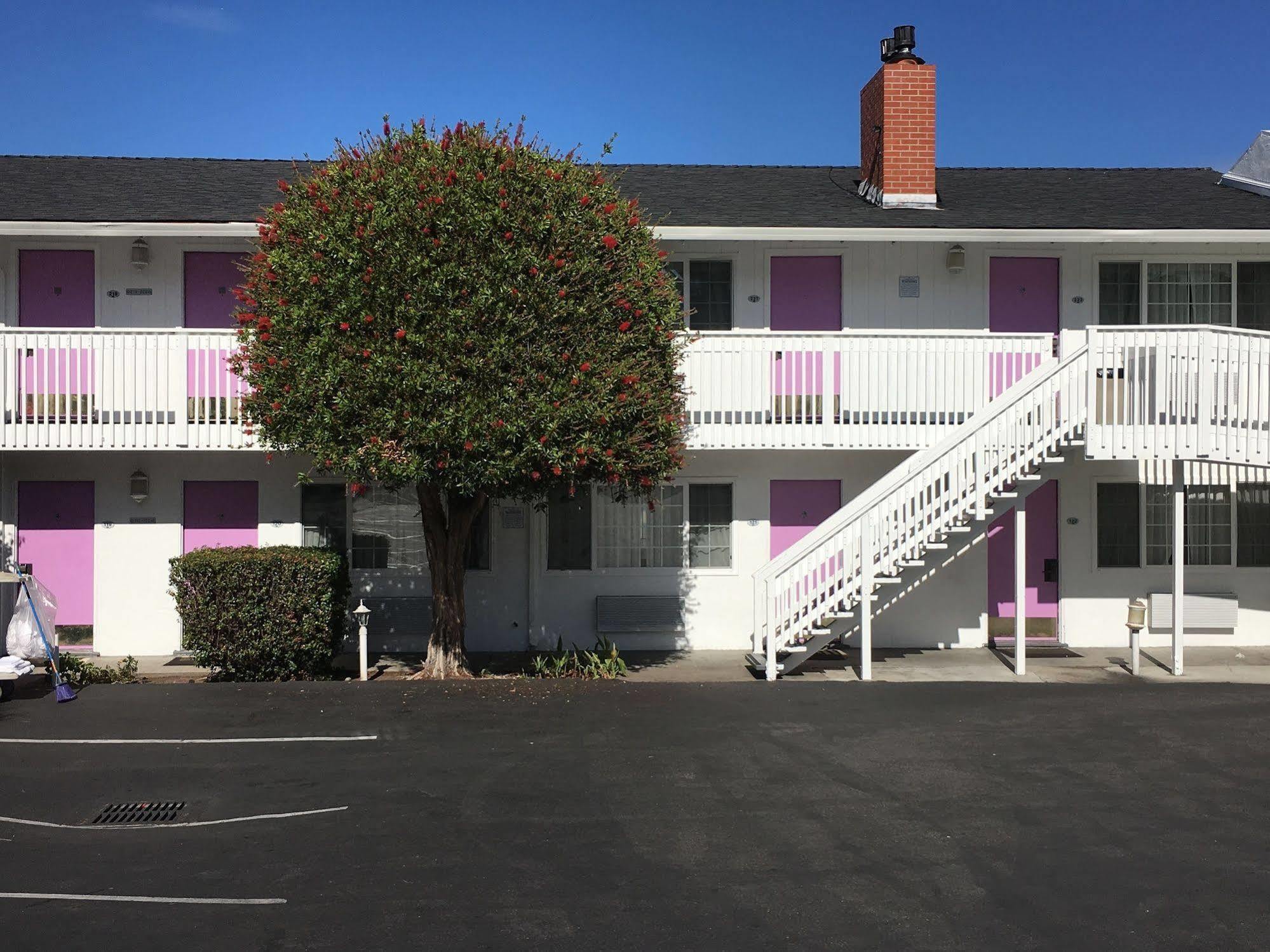 Stargazer Inn And Suites Μοντερέι Εξωτερικό φωτογραφία
