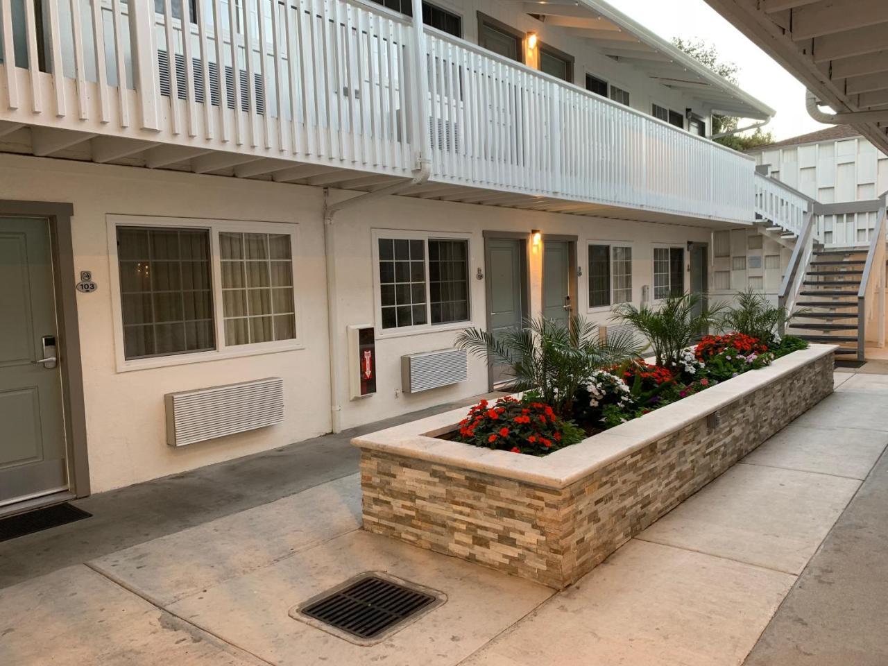 Stargazer Inn And Suites Μοντερέι Εξωτερικό φωτογραφία